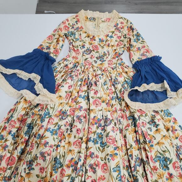 Vintage Floral Prairie Maxi Dress Small Medieval Full Skirt Bell Sleeves Cream - Picture 1 of 11